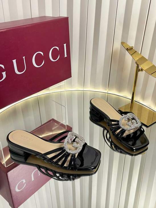 Picture of Gucci Slippers _SKUGuccisz35-42mnq12081999